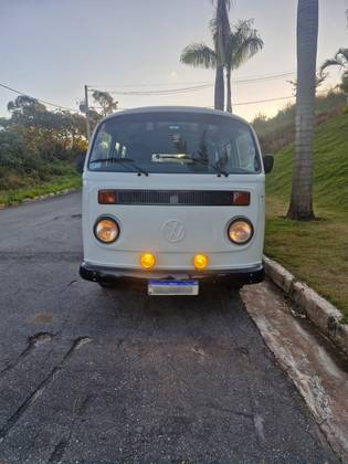 VOLKSWAGEN KOMBI 1.6 STD 8V GASOLINA 3P MANUAL VOLKSWAGEN KOMBI 1.6 STD 8V GASOLINA 3P MANUAL